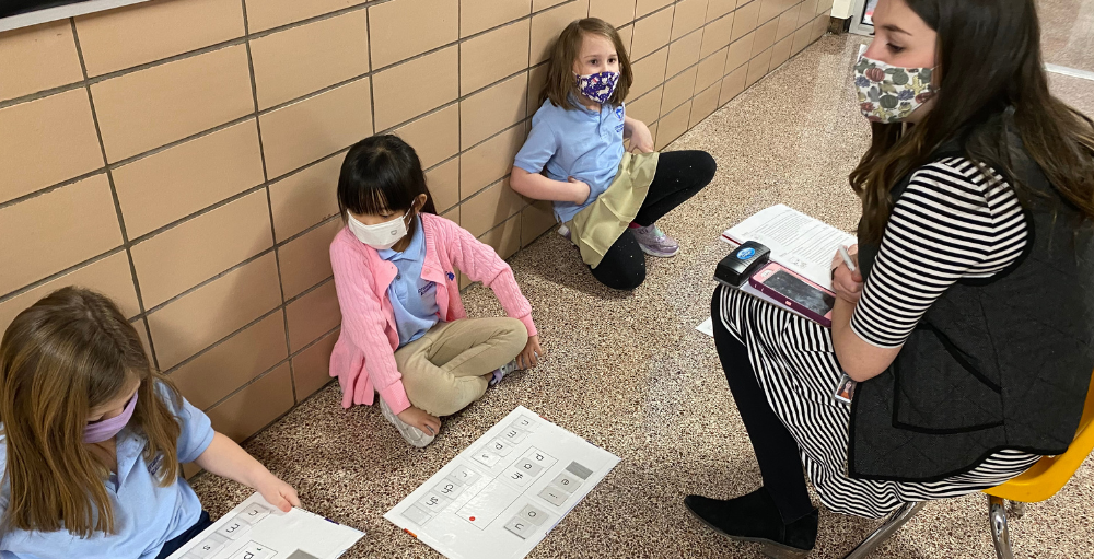 Syracuse Academy of Science and Citizenship kindergarten Atoms practice their vowel and consonant sounds using Amplify’s Chaining Folders.